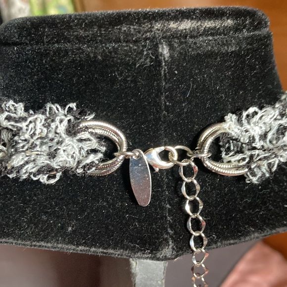 NWT New York & Company Layered Chain-Link Fringe Statement Necklace Silver - Picture 3 of 9